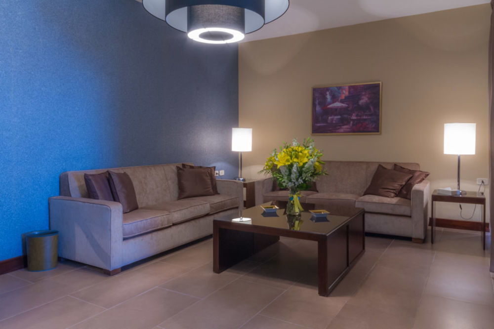 Nadine Hotel Suites อัมมาน ภายนอก รูปภาพ