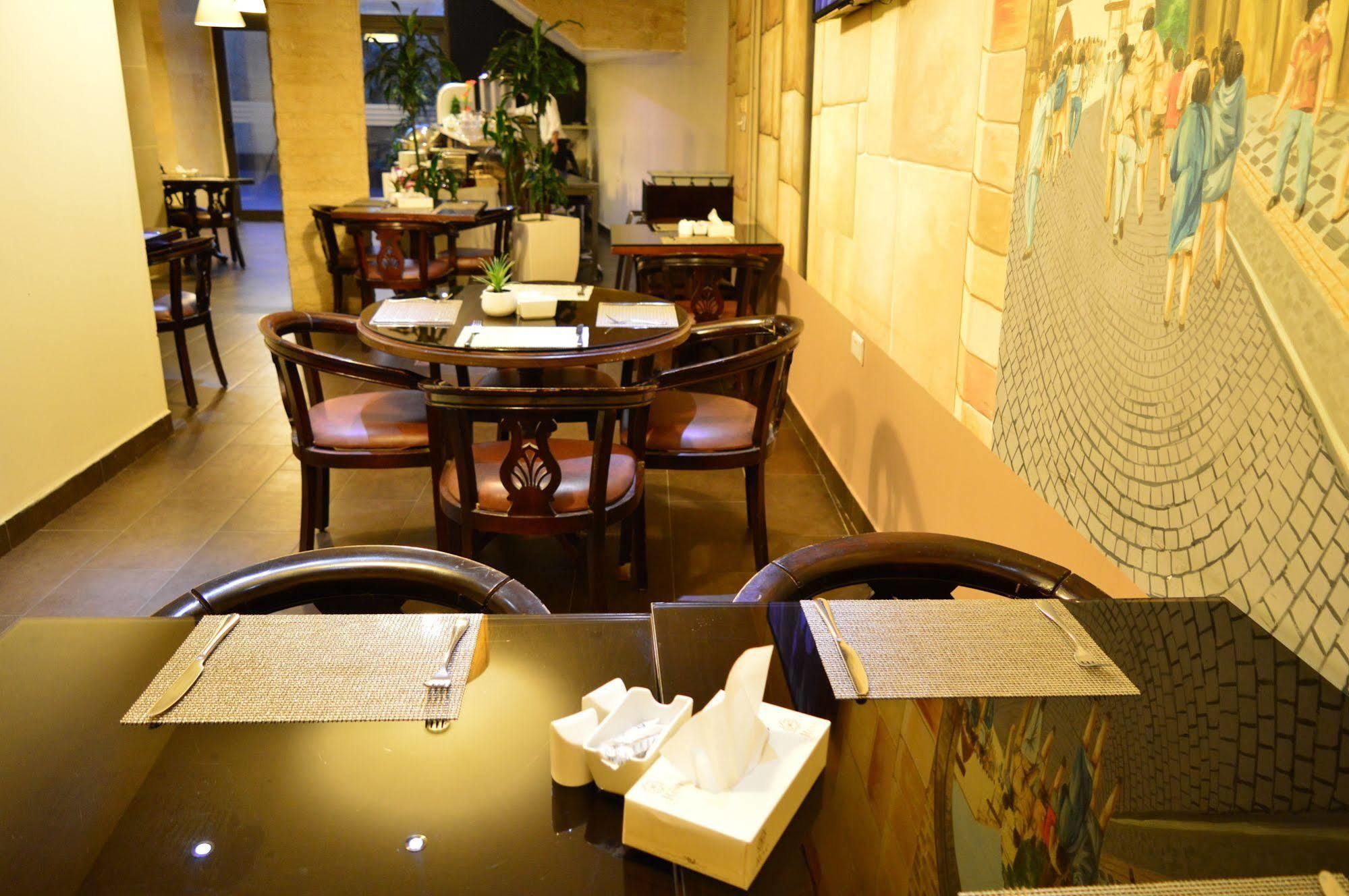 Nadine Hotel Suites อัมมาน ภายนอก รูปภาพ