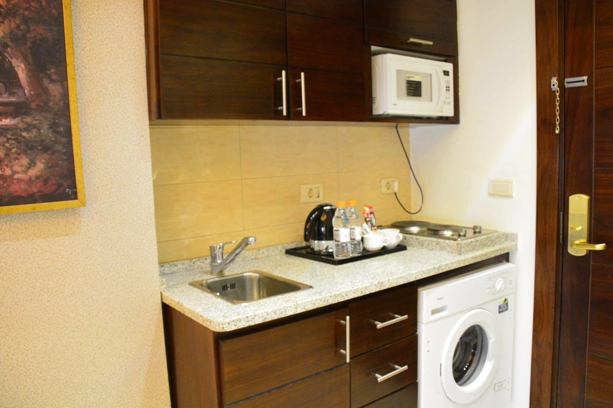 Nadine Hotel Suites อัมมาน ภายนอก รูปภาพ