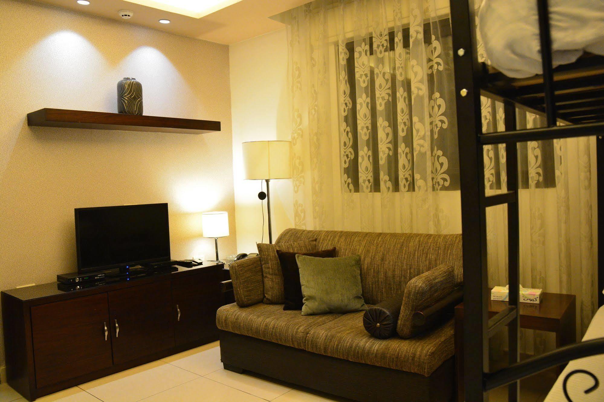 Nadine Hotel Suites อัมมาน ภายนอก รูปภาพ