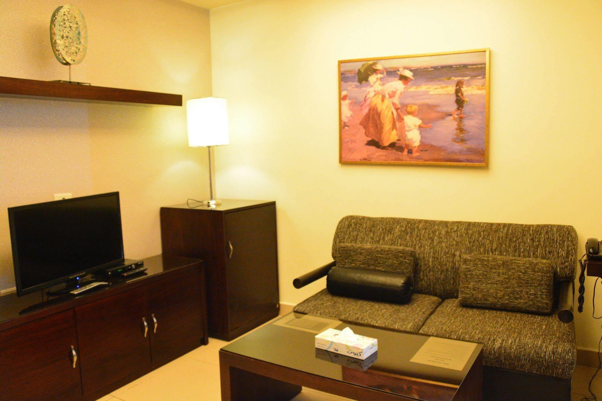 Nadine Hotel Suites อัมมาน ภายนอก รูปภาพ