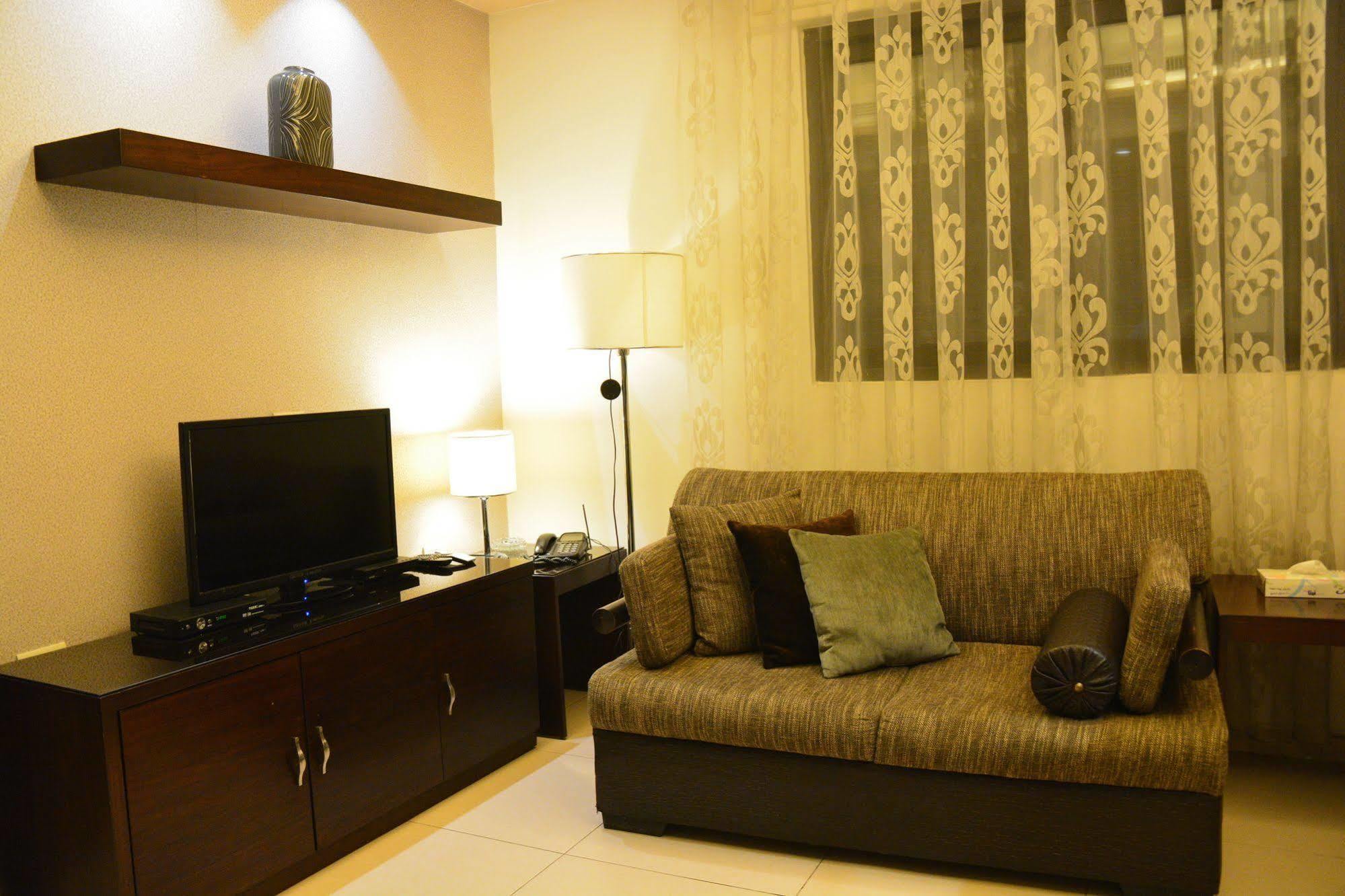 Nadine Hotel Suites อัมมาน ภายนอก รูปภาพ