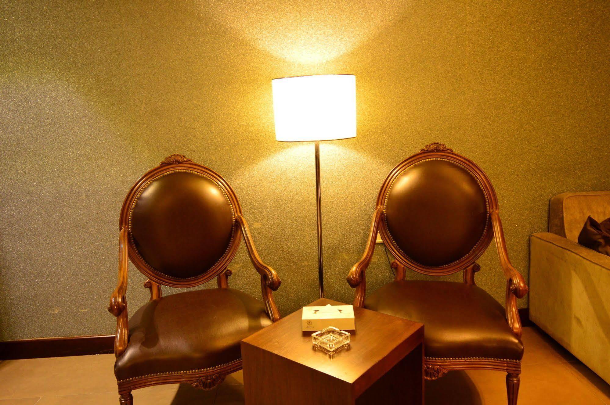 Nadine Hotel Suites อัมมาน ภายนอก รูปภาพ