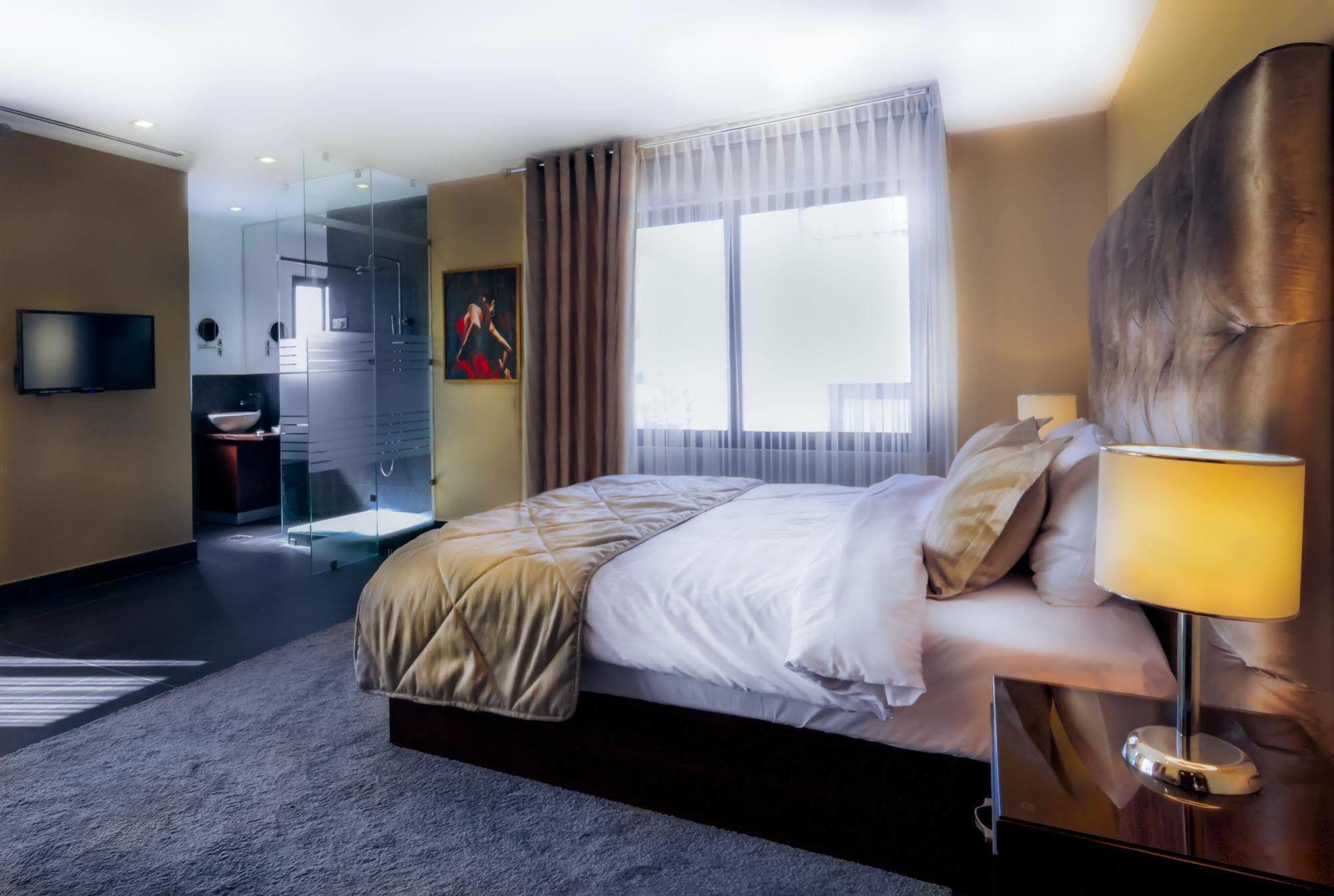 Nadine Hotel Suites อัมมาน ภายนอก รูปภาพ