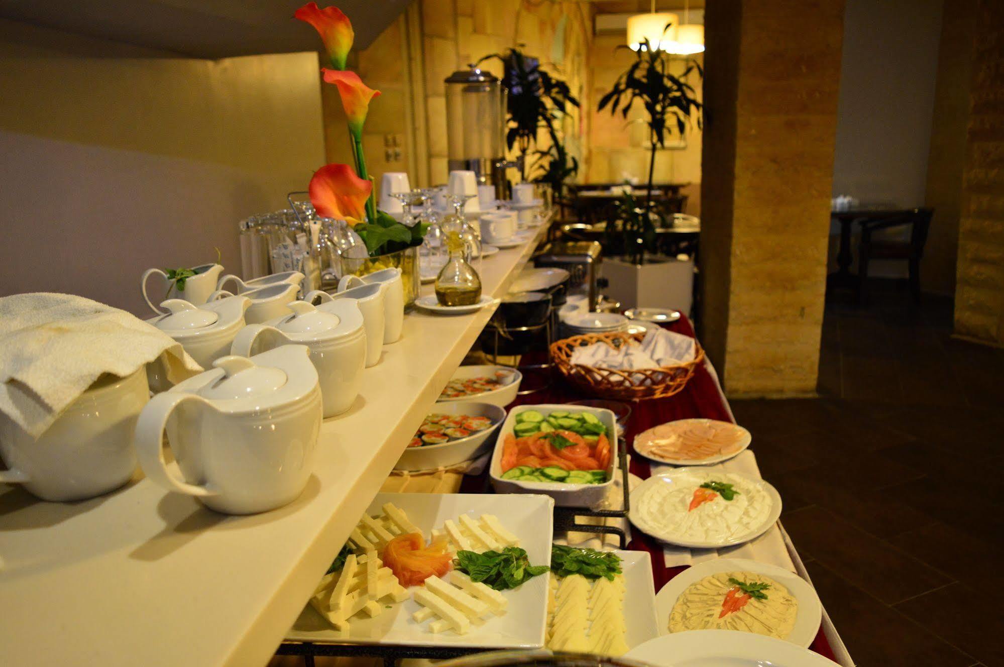Nadine Hotel Suites อัมมาน ภายนอก รูปภาพ